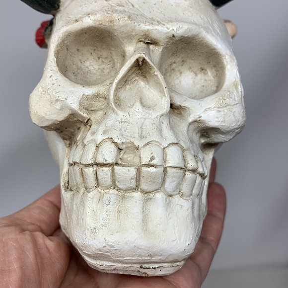 Halloween / Dia de Los Muertos Day of Dead resin 5.3” Skull with flowers NEW - Picture 15 of 16